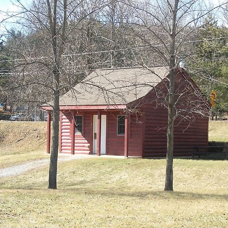 Mohican Little Brown Inn Loudonville Kültér fotó